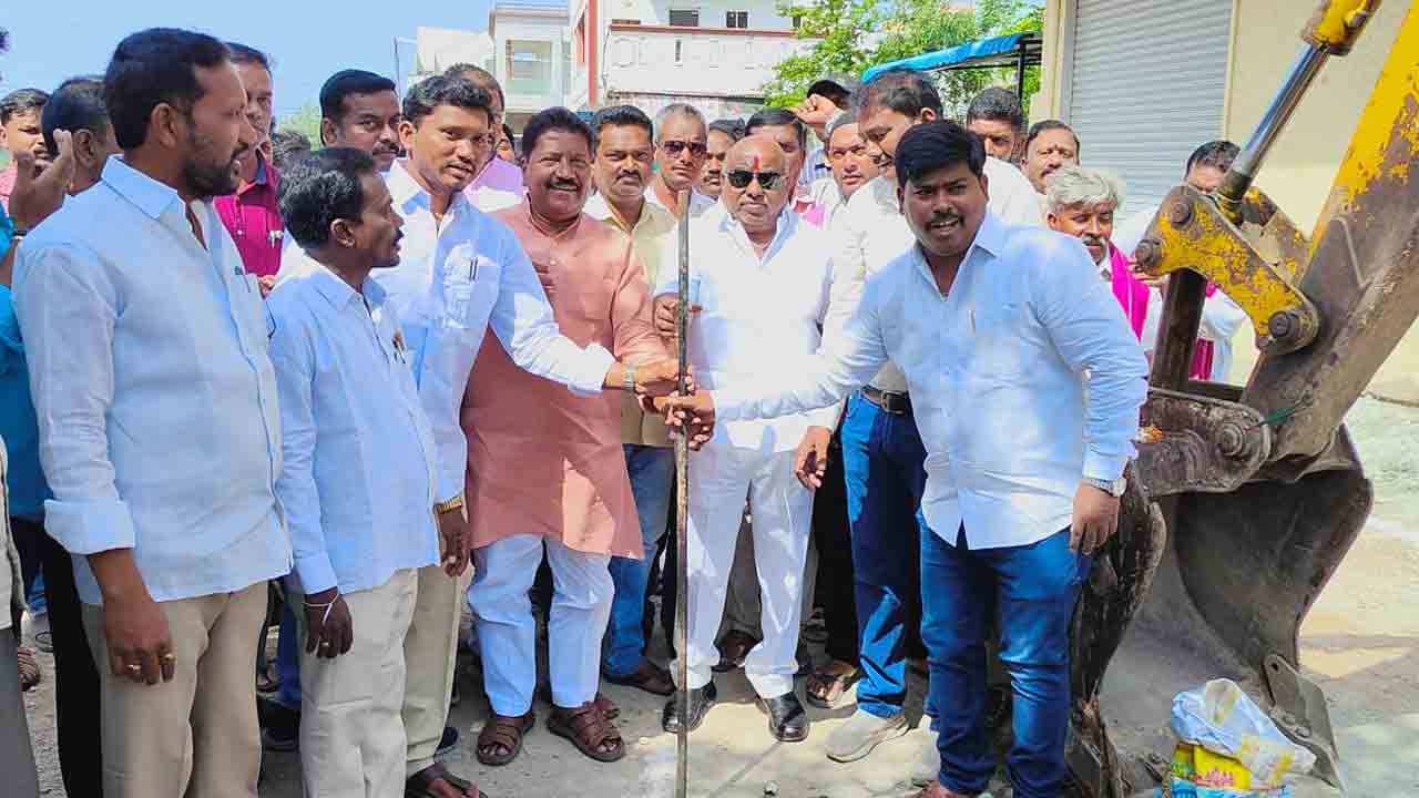 రాష్ట్ర నిధులతోనే అభివృద్ధి పనులు