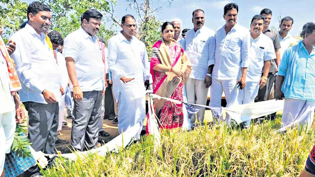 అధైర్యపడొద్దు.. మేమున్నాం