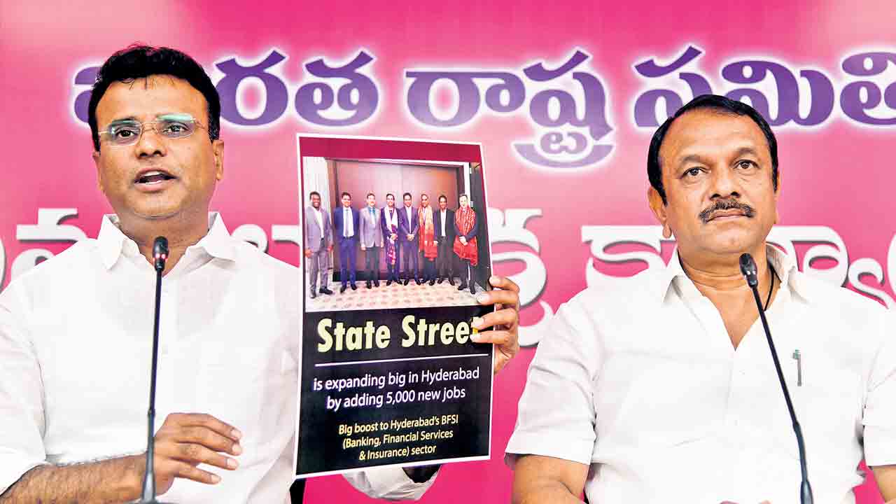 ట్రిపుల్‌ఆర్‌పై డబుల్‌ ఆర్‌ దుష్ప్రచారం