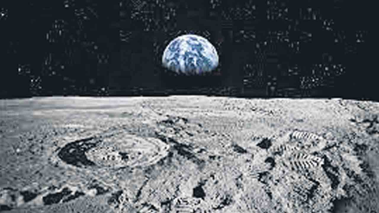 Moon | చంద్రుని ఉపరితలాన్ని చూడాలనుకుంటున్నారా?