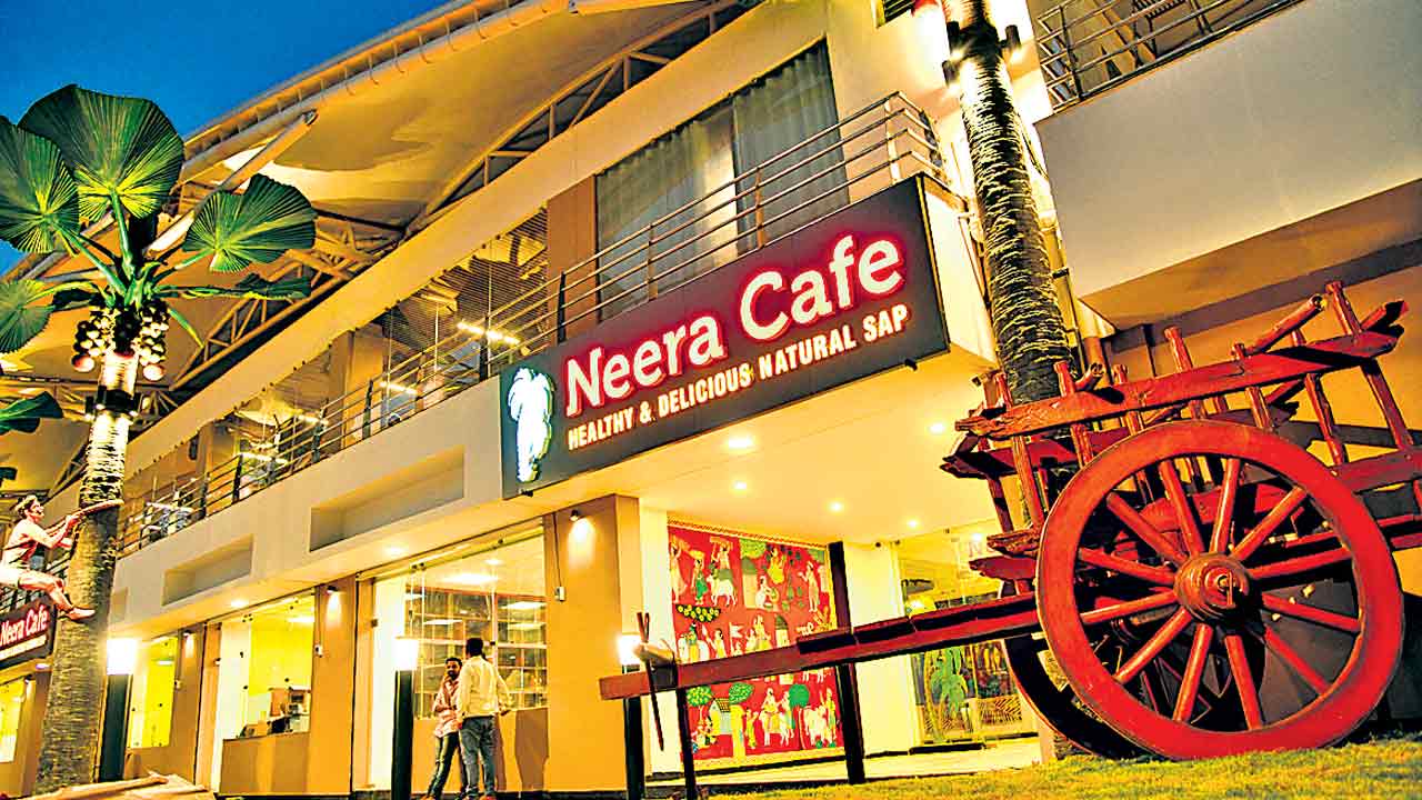 Neera Cafe | నీరాకు హైదరాబాదీలు ఫిదా.. హాట్‌ కేకుల్లా అమ్మకాలు.. ఐటీ ప్రాంతాల్లో మరిన్ని కేఫ్‌లు కావాలంటూ రిక్వెస్ట్‌లు