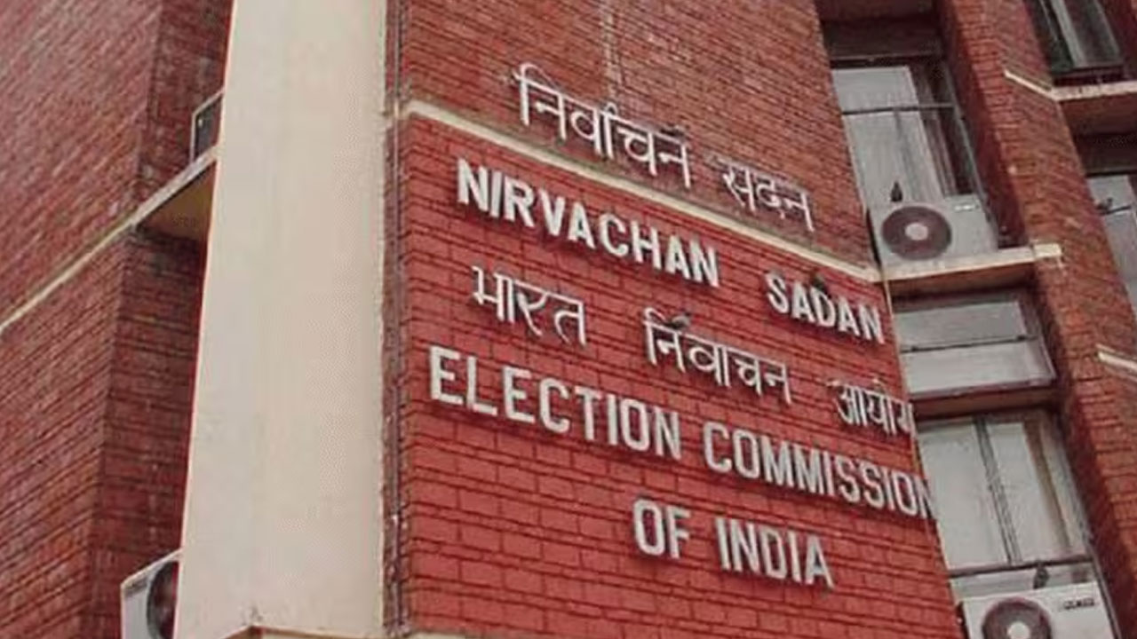 EVMs: అవి ఆఫ్రికాలో వాడిన ఈవీఎంలు కాదు : ఎన్నిక‌ల సంఘం