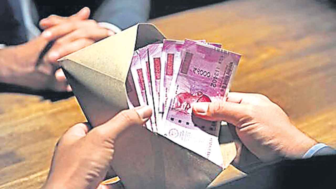 పెరుగుతున్న ప్రీమియంలపైనే దిగులు