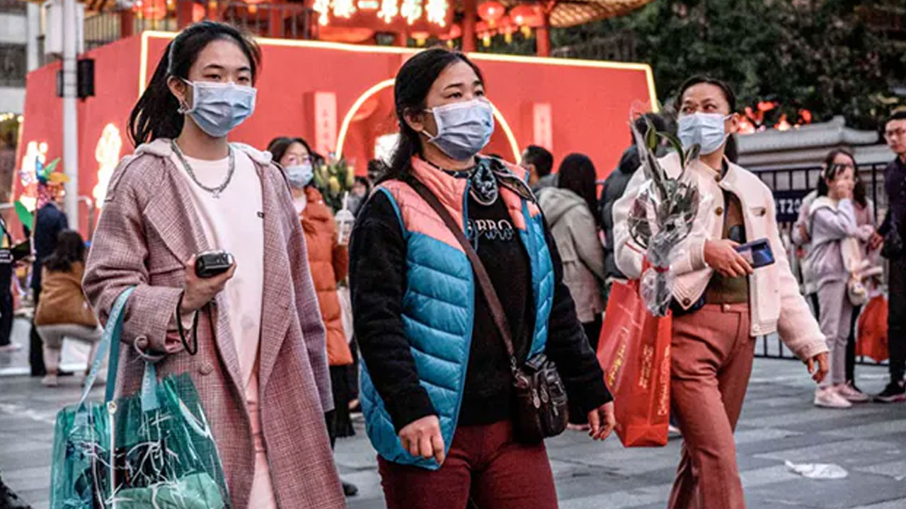 Covid Variant: చైనాలో క‌రోనా కొత్త వేరియంట్‌.. వారానికి 65 మిలియ‌న్ల కేసులు న‌మోదు