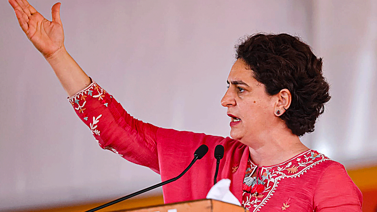 Karnataka Assembly Elections | క‌ర్నాట‌కలో అల‌జ‌డి రేగితే అది బీజేపీ చ‌ల‌వే : ప్రియాంక గాంధీ