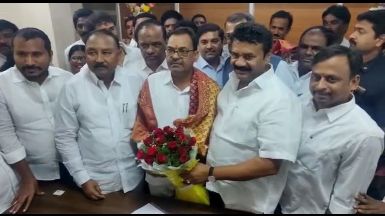 Pittala Ravinder | మ‌త్స్య స‌మాఖ్య చైర్మ‌న్‌గా బాధ్య‌త‌లు స్వీక‌రించిన పిట్ట‌ల ర‌వీంద‌ర్