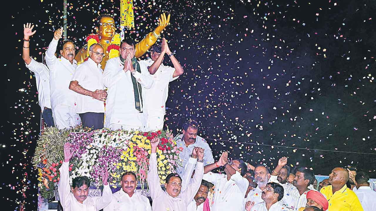 ఎన్టీఆర్‌కు నిజమైన వారసుడు కేసీఆరే