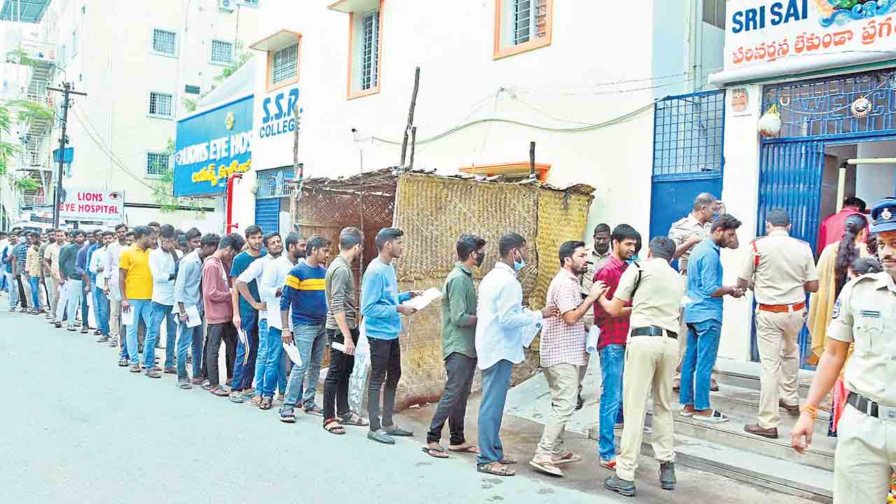 కానిస్టేబుల్‌ రాత పరీక్ష ప్రశాంతం