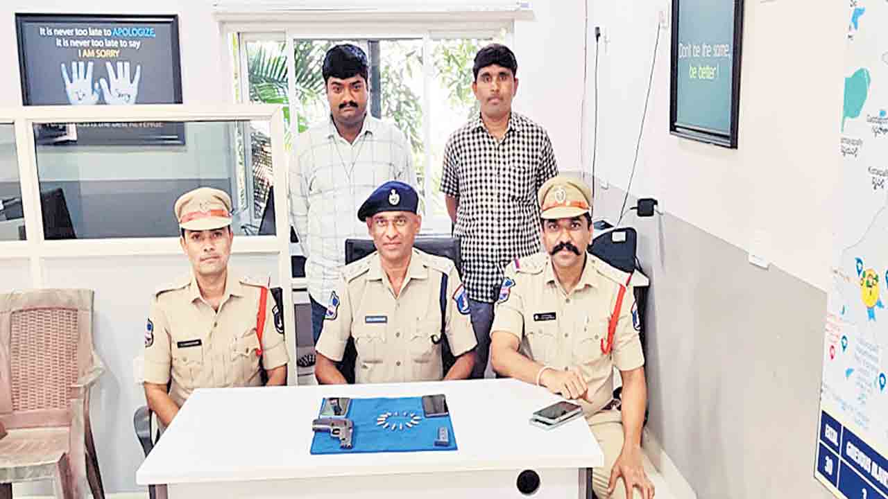 బెదిరింపులకు పాల్పడుతున్న పాత నేరస్తుడు అరెస్టు