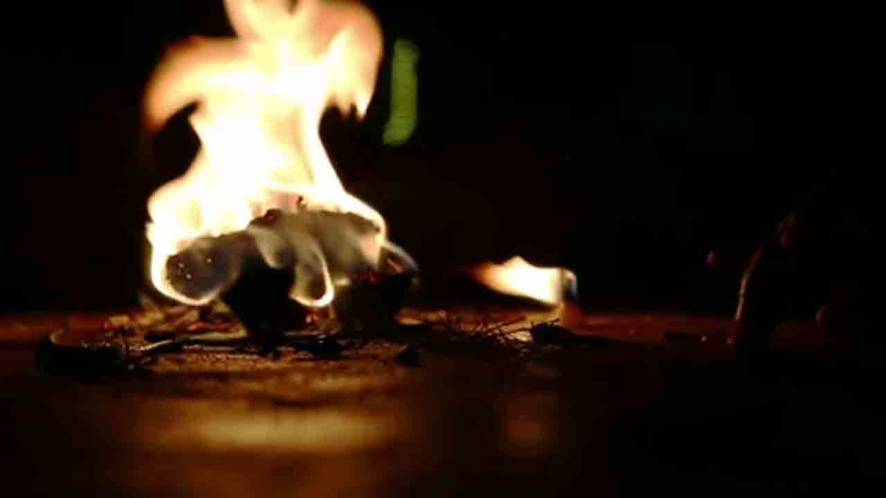 AP News | గుప్త నిధులపై ఆశ.. చిలకలూరిపేటలో అమ్మాయిలతో నగ్నంగా క్షుద్రపూజలు..