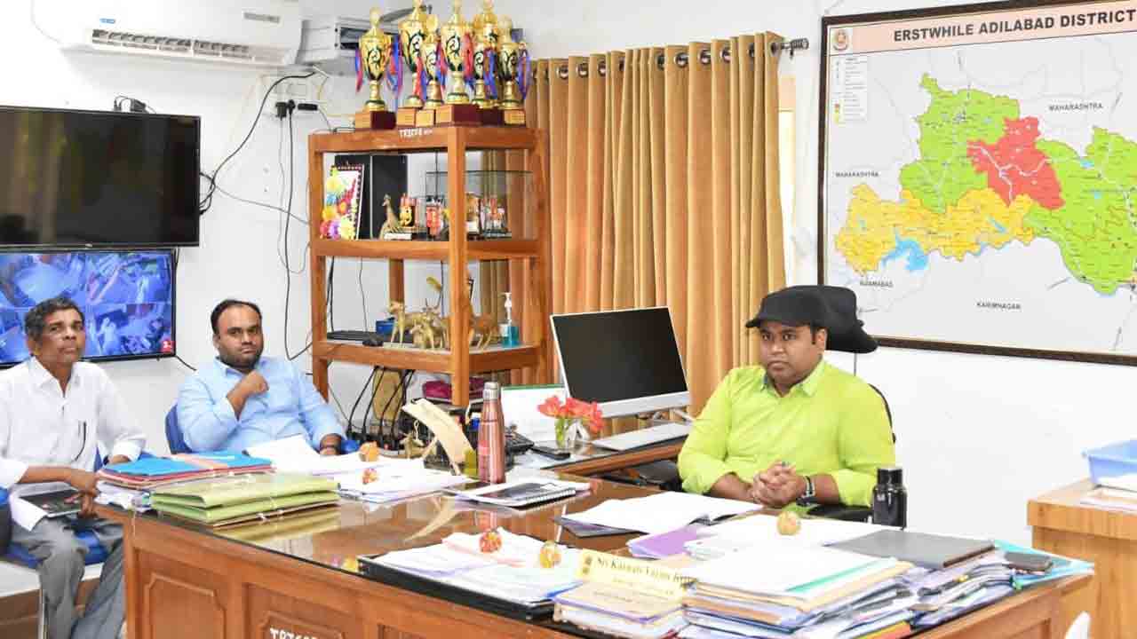 గిరిజనుల ఆర్థికాభివృద్ధికి కృషి చేయాలి