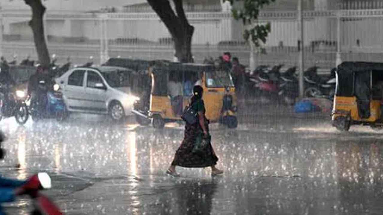 Rain alert |  మరో మూడు రోజులు వర్షాలు.. పలు జిల్లాలకు ఎల్లో అలర్ట్‌ జారీ