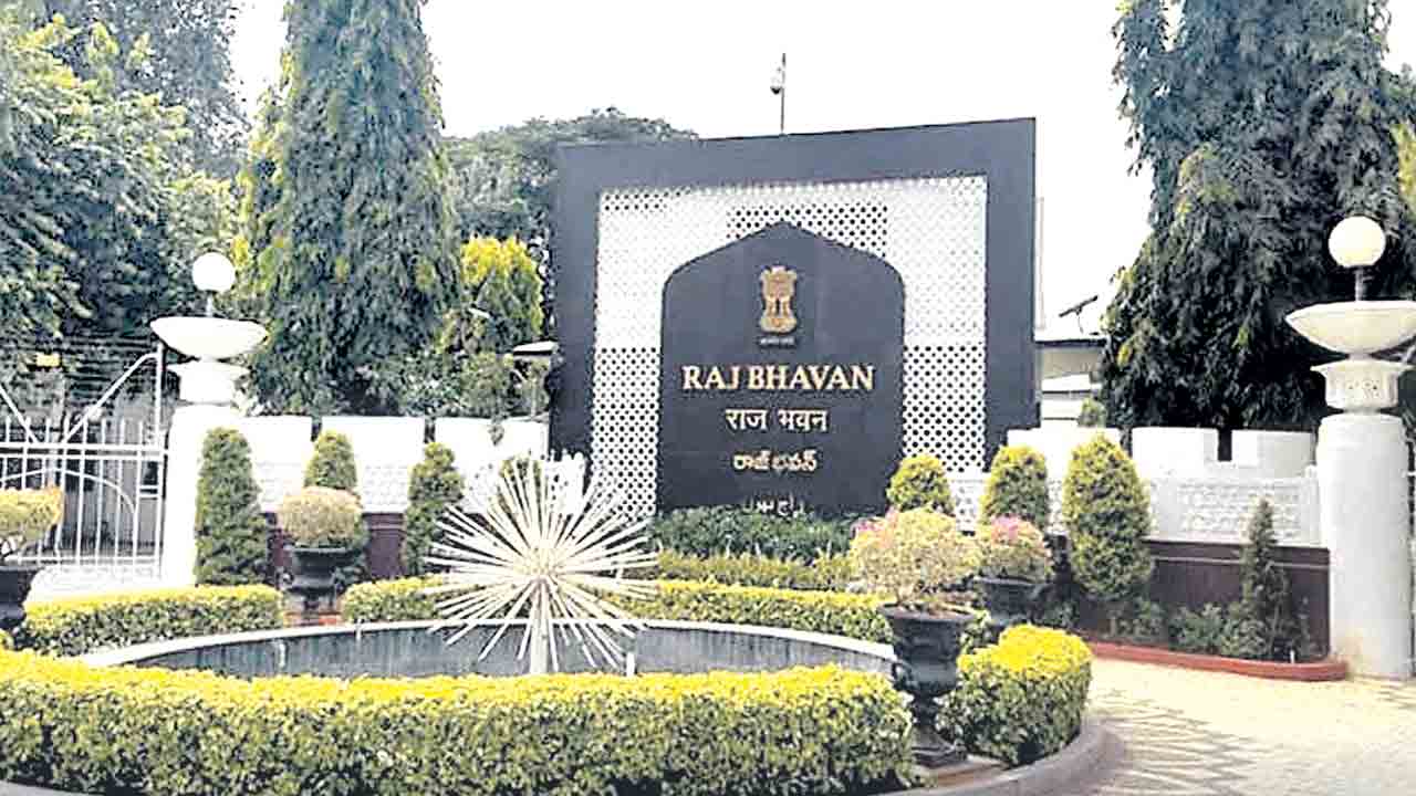 గవర్నర్‌ ప్రవర్తన రాజ్యాంగ విరుద్ధమే