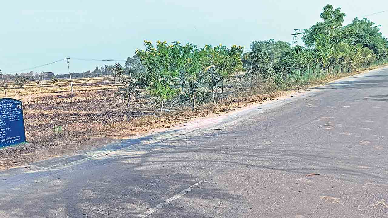 గ్రామీణ రోడ్లకు మహర్దశ