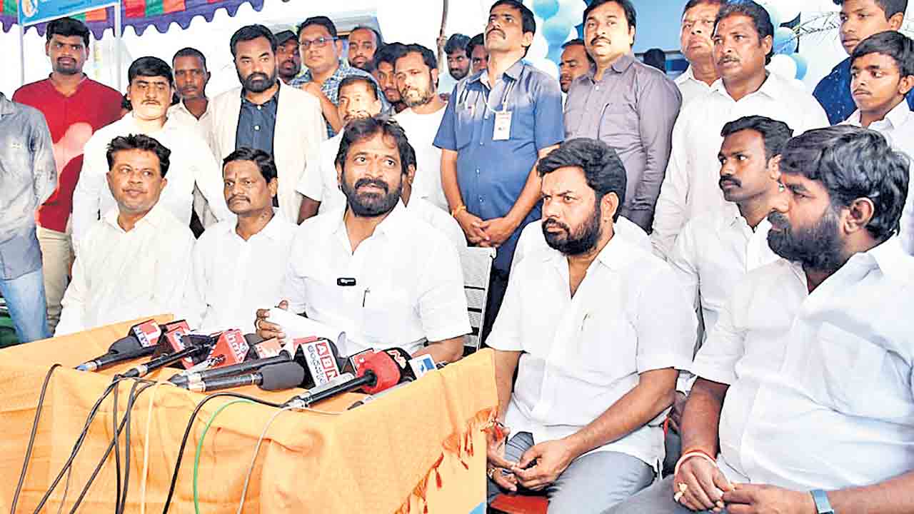 కండ్లున్న కబోది కాంగ్రెస్‌