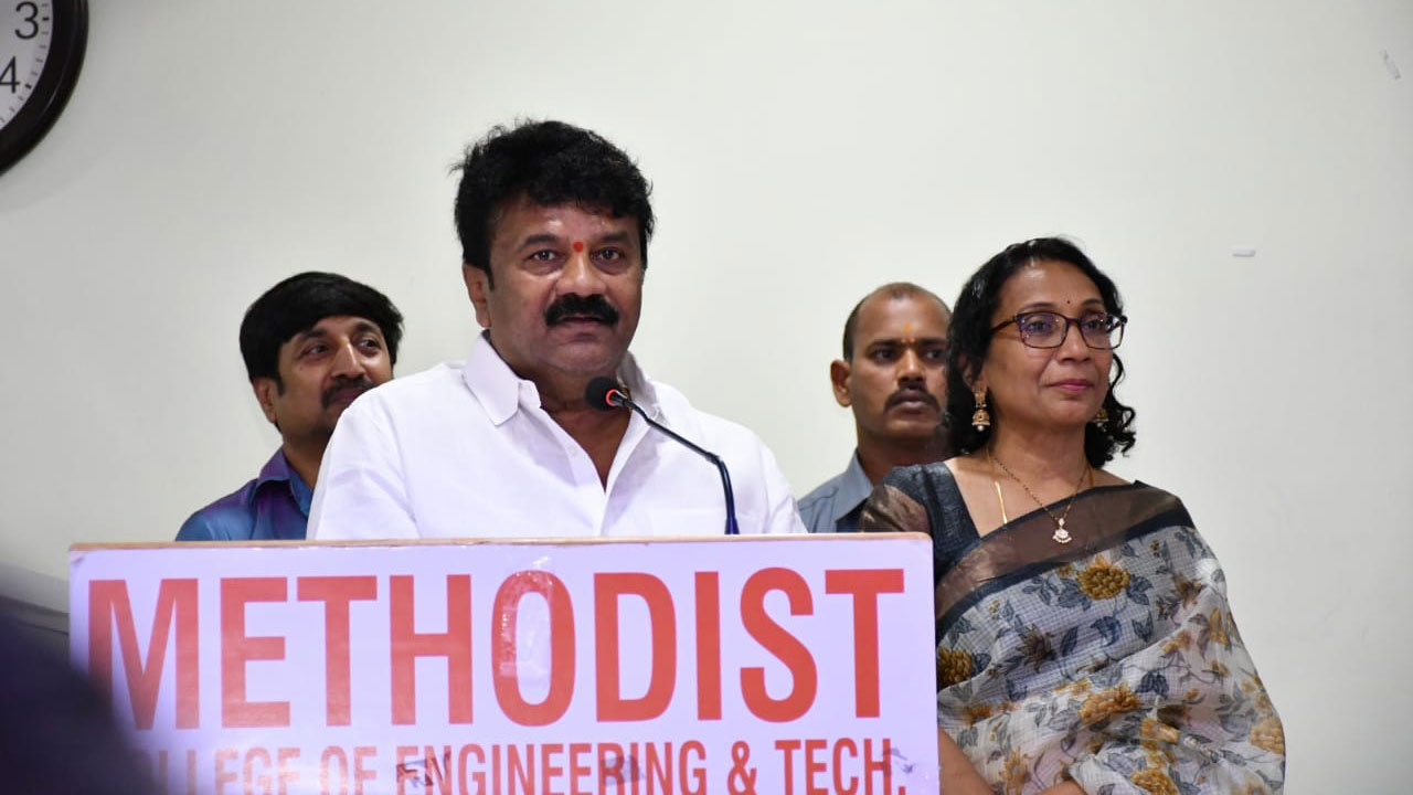 Job Mela | చ‌దువుకు త‌గ్గ జాబ్ ల‌భించిన‌ప్పుడే విద్యార్థుల‌కు గౌర‌వం : మంత్రి త‌ల‌సాని