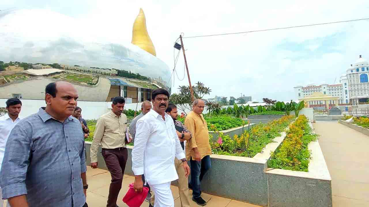Telangana Martyrs Memorial | జూన్‌లో సీఎం కేసీఆర్ చేతుల మీదుగా అమ‌ర‌వీరుల స్మార‌కం ప్రారంభం