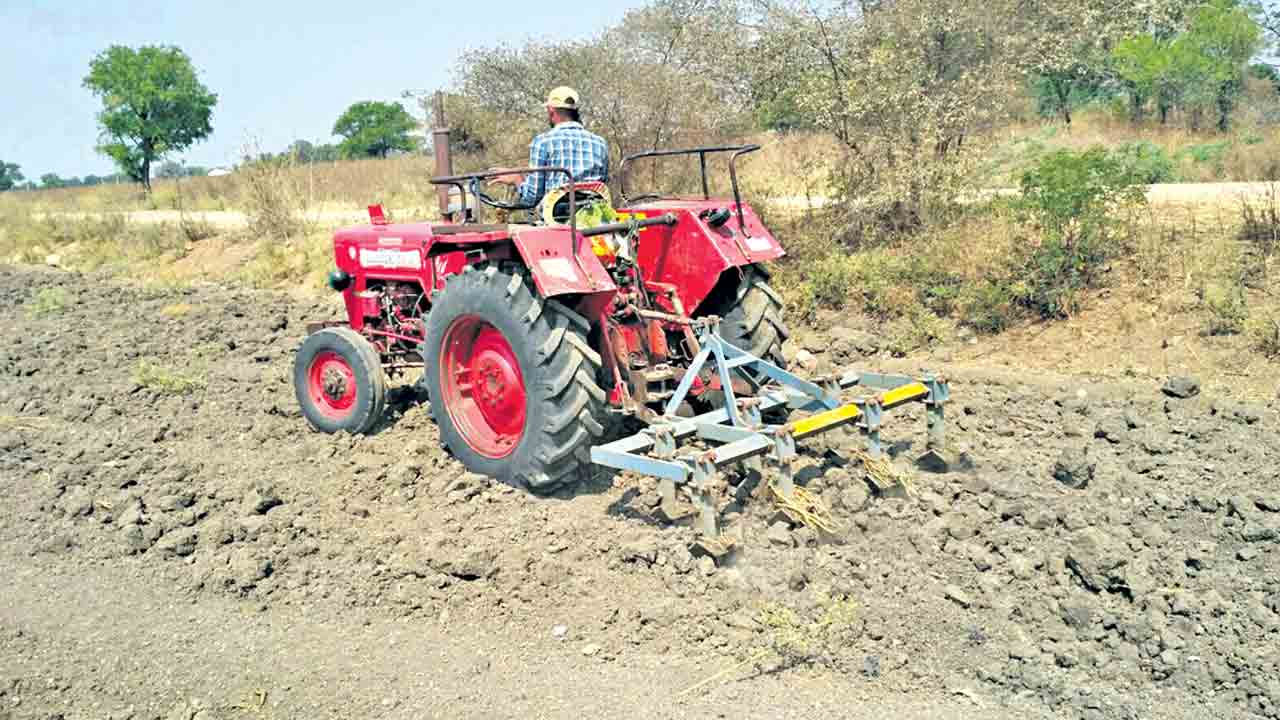 వేసవి దుక్కులతో.. లాభాలెన్నో..!