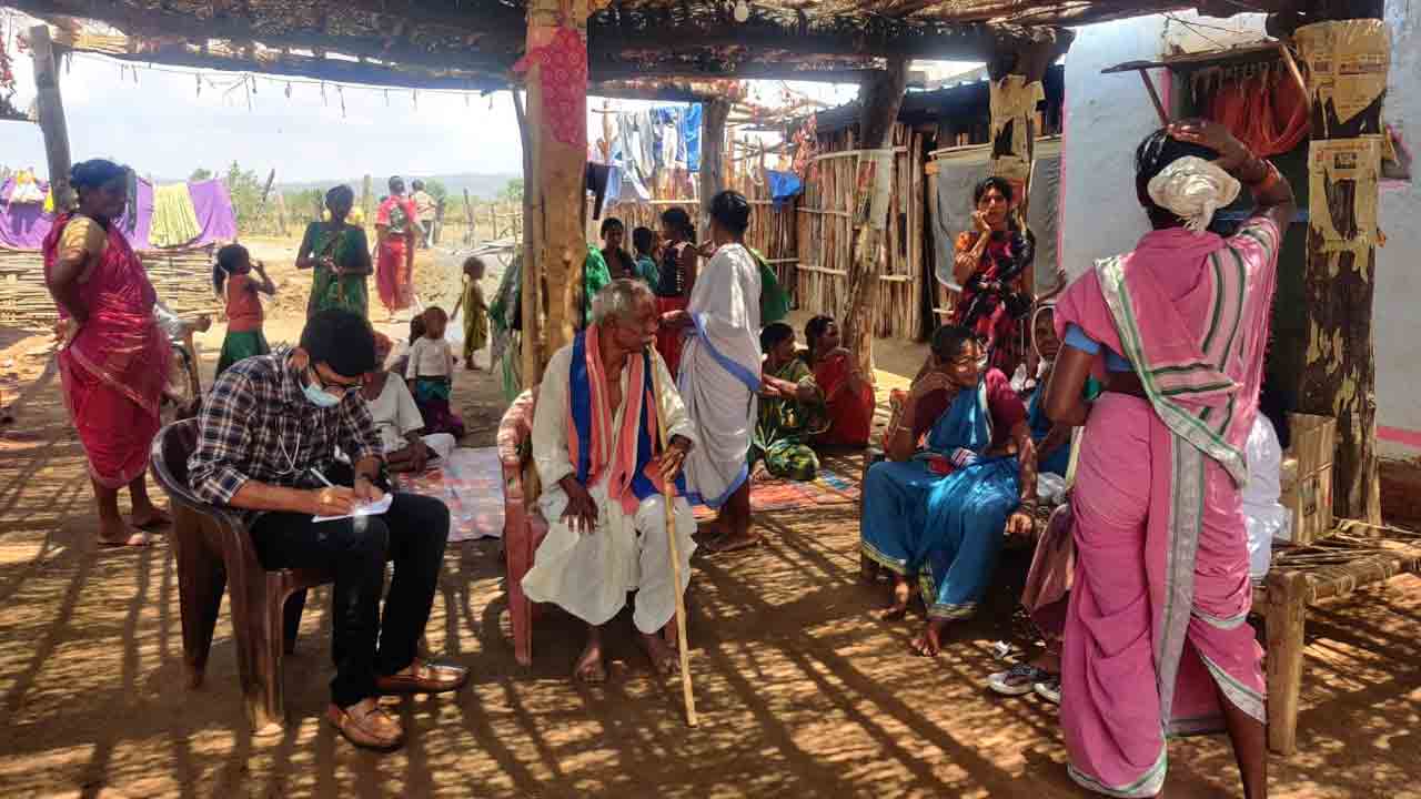 గిరిజనుల చెంతకు ‘మొబైల్‌’ వైద్యం