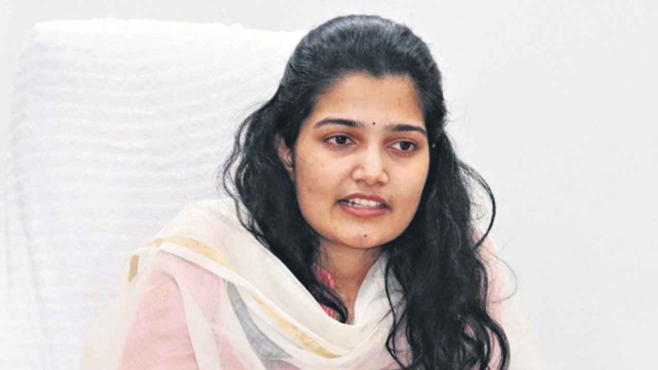 Uma Harathi | ప్రతి ఓటమినీ గెలుపుగా మార్చుకున్నా.. పట్టుబట్టి ఐఏఎస్‌ సాధించా.. సివిల్స్‌ 3వ ర్యాంకర్‌ ఎన్‌ ఉమాహారతి