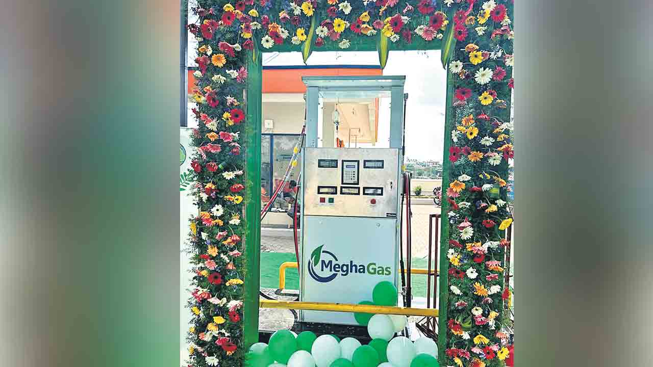 ఏడాదిలోగా 400 సీఎన్‌జీ స్టేషన్లు