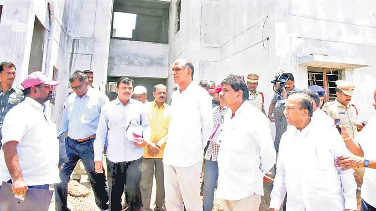 అన్ని వర్గాల అభివృద్ధికి కృషి