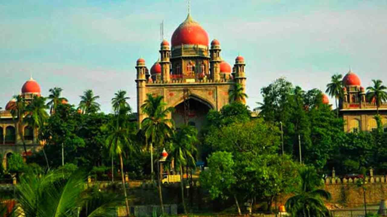 కార్మికశాఖకు హైకోర్టు నోటీసులు