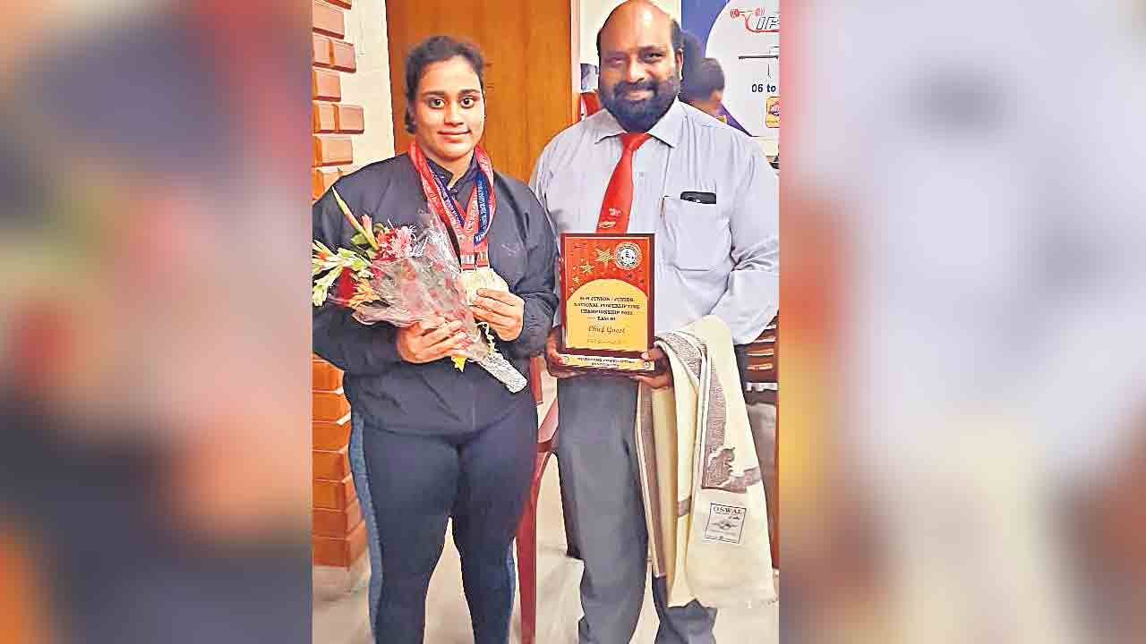 వైష్ణవికి స్వర్ణం