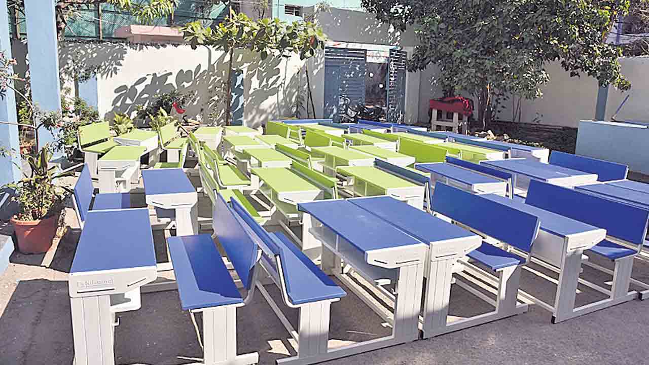 నేడు మోగనున్న బడిగంట