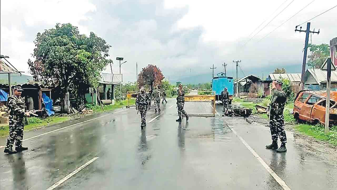 Manipur Violence |  మణిపూర్‌లో ఓ వైపు తిండిలేక ప్రజల అవస్థలు.. మరోవైపు ఫోన్‌ చేస్తే చిటికెలో డ్రగ్స్‌ సరఫరా