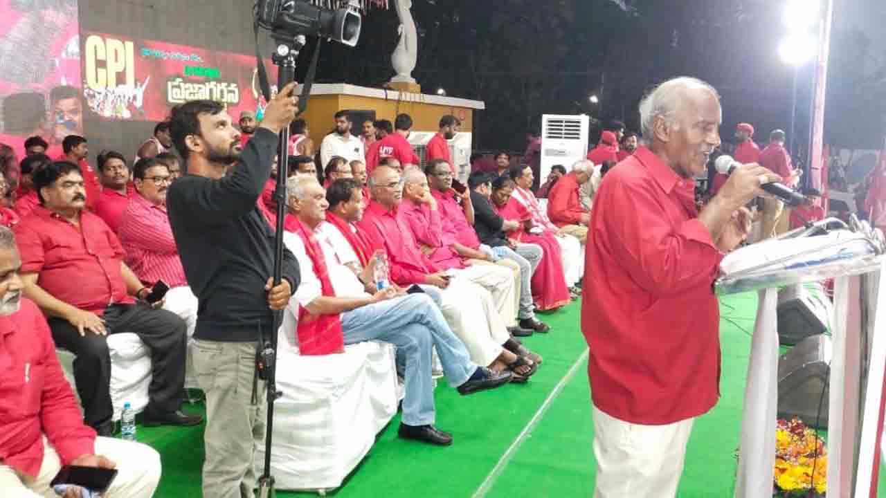 మతతత్వ పార్టీలకు తెలంగాణలో చోటు లేదు