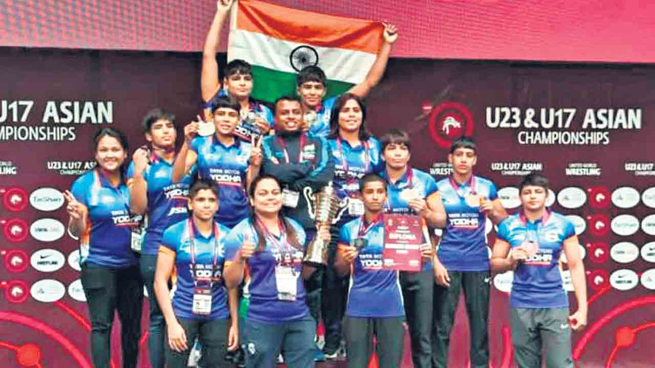 అండర్‌-17 రెజ్లింగ్‌ విజేత భారత్‌
