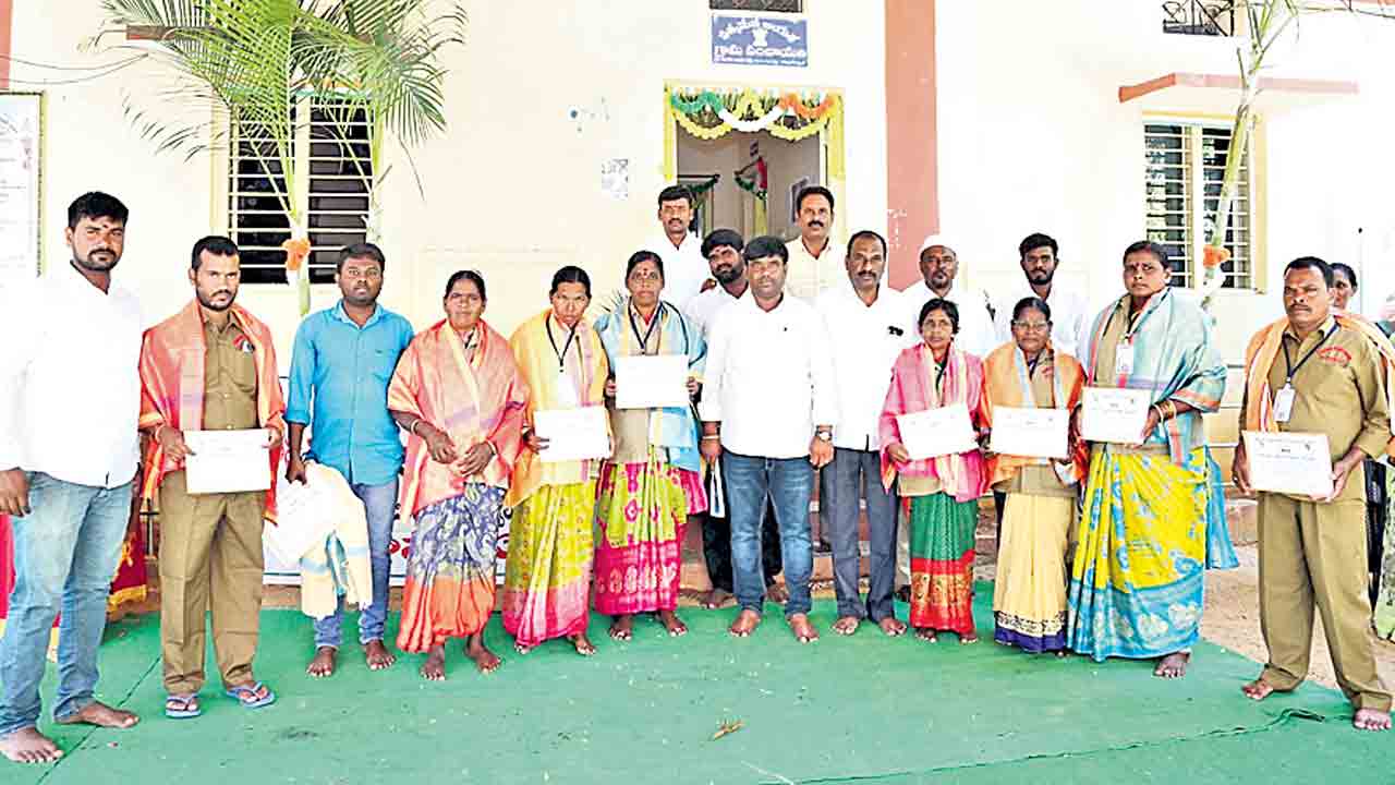 పల్లెల్లో ప్రగతి సంబురాలు