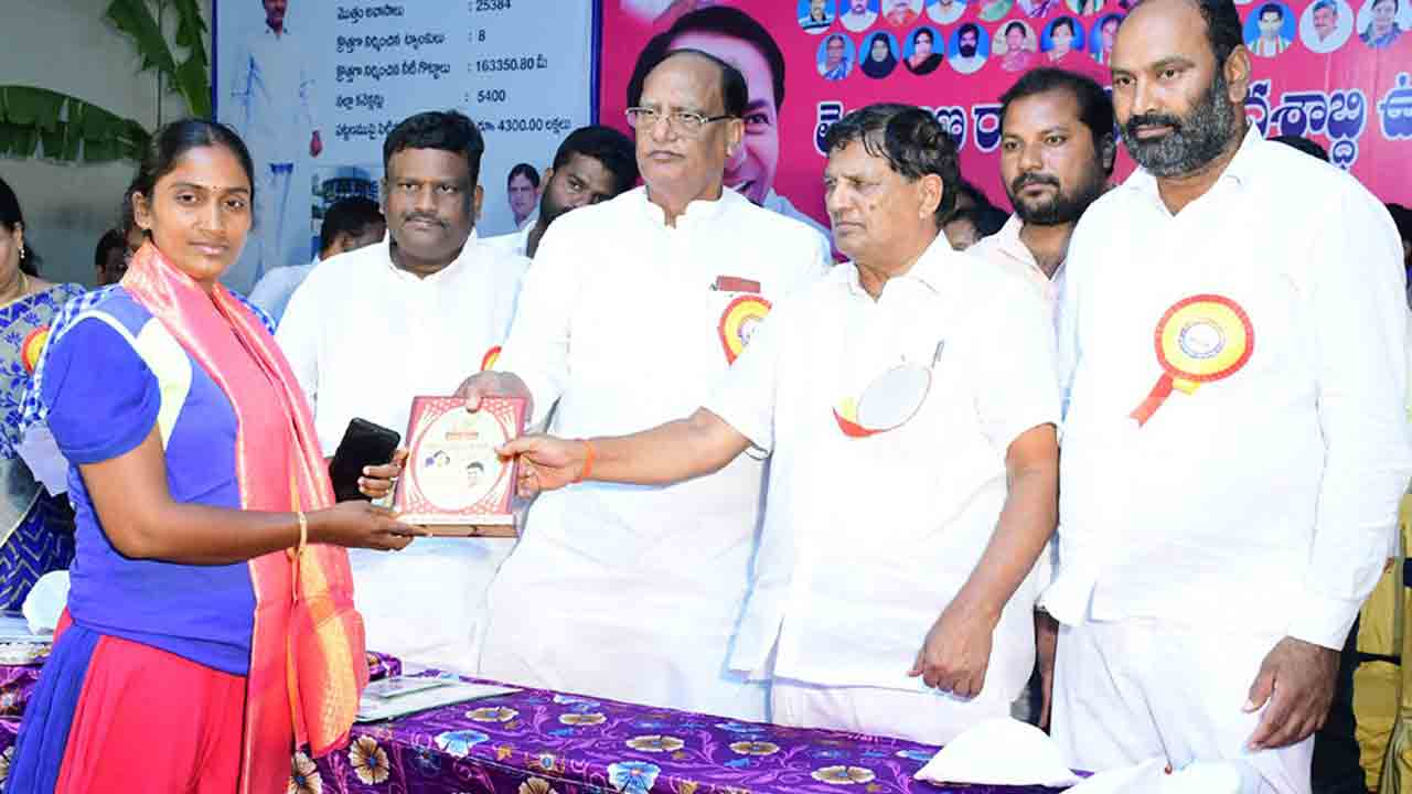 పట్టణాల సమగ్రాభివృద్ధికి ప్రత్యేక కృషి