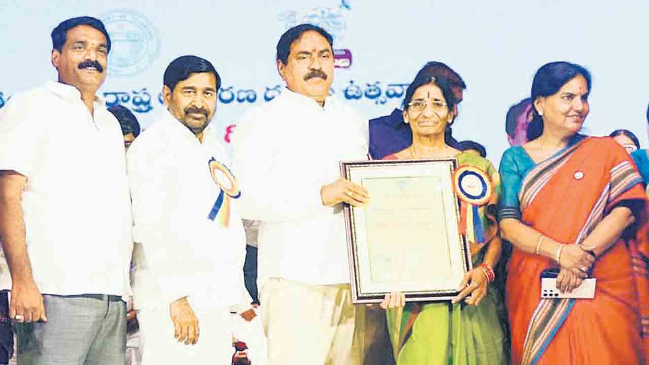 పర్లపల్లికి ‘ఐఎస్‌వో’ సర్టిఫికెట్‌