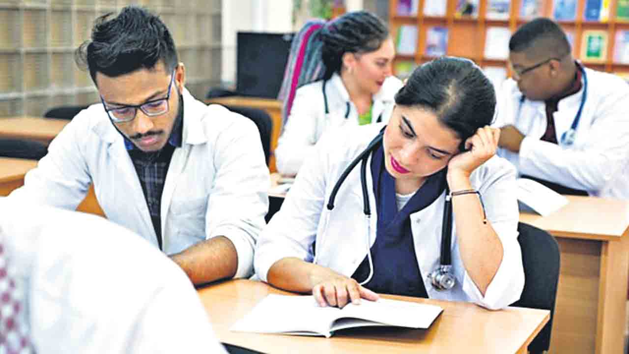 NEET |  నీట్‌పై కేంద్రం కర్రపెత్తనం.. కామన్‌ కౌన్సెలింగ్‌ పేరుతో రాష్ట్రాల పరిధిని తగ్గించే ఎత్తు