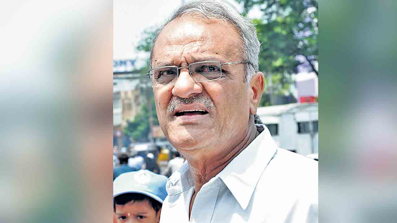 మోదీకి అంత ధైర్యముందా?