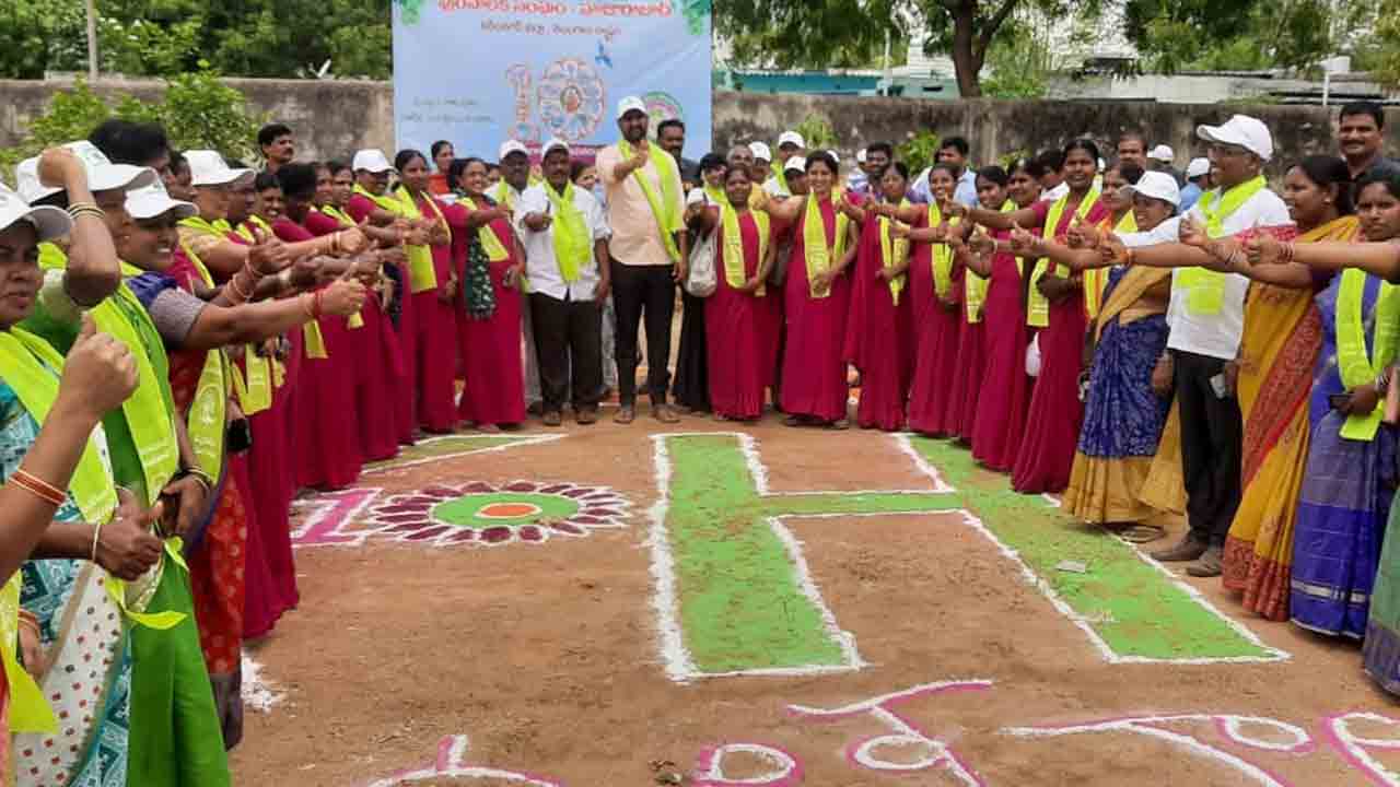 హరితహారం దేశానికే ఆదర్శం