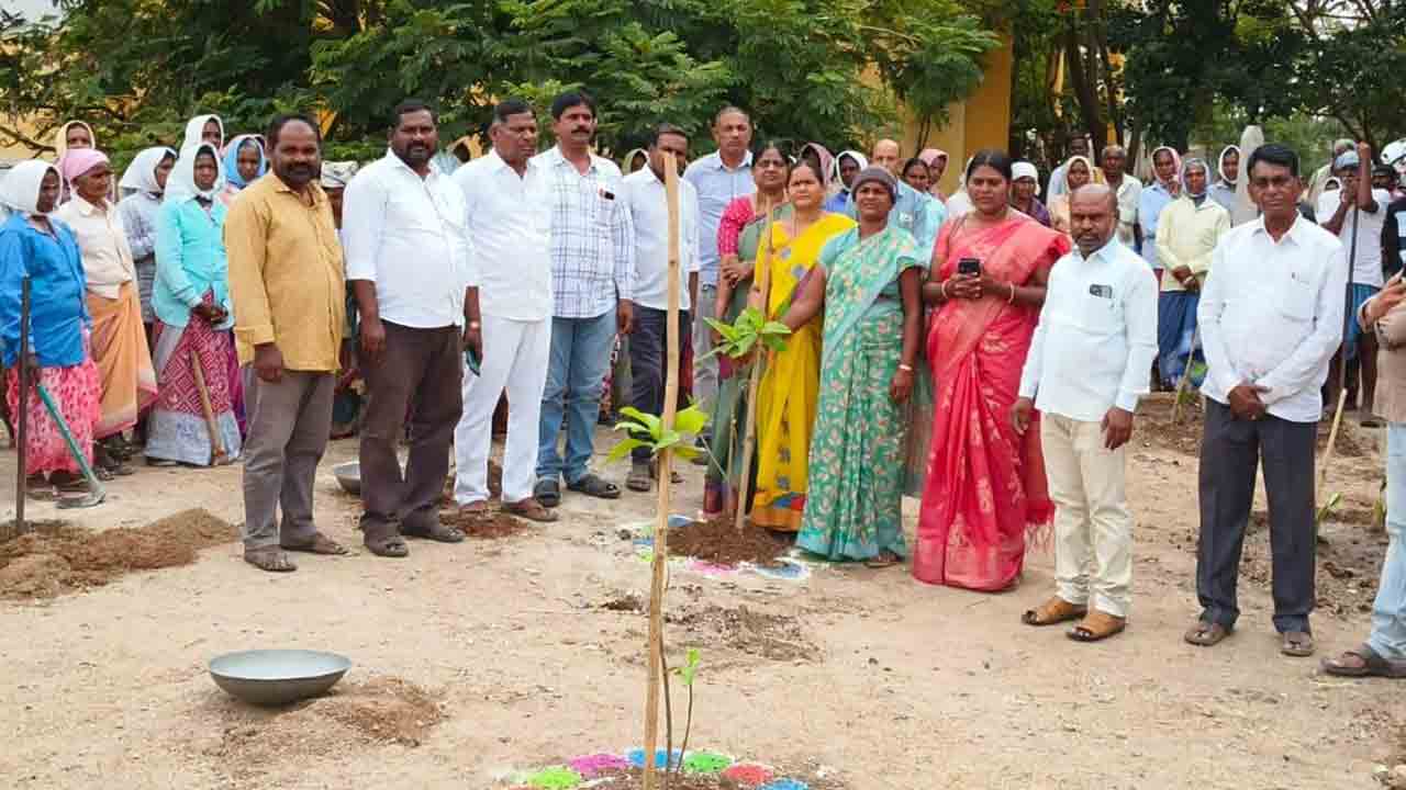 ఊరూరా హరితోత్సవం