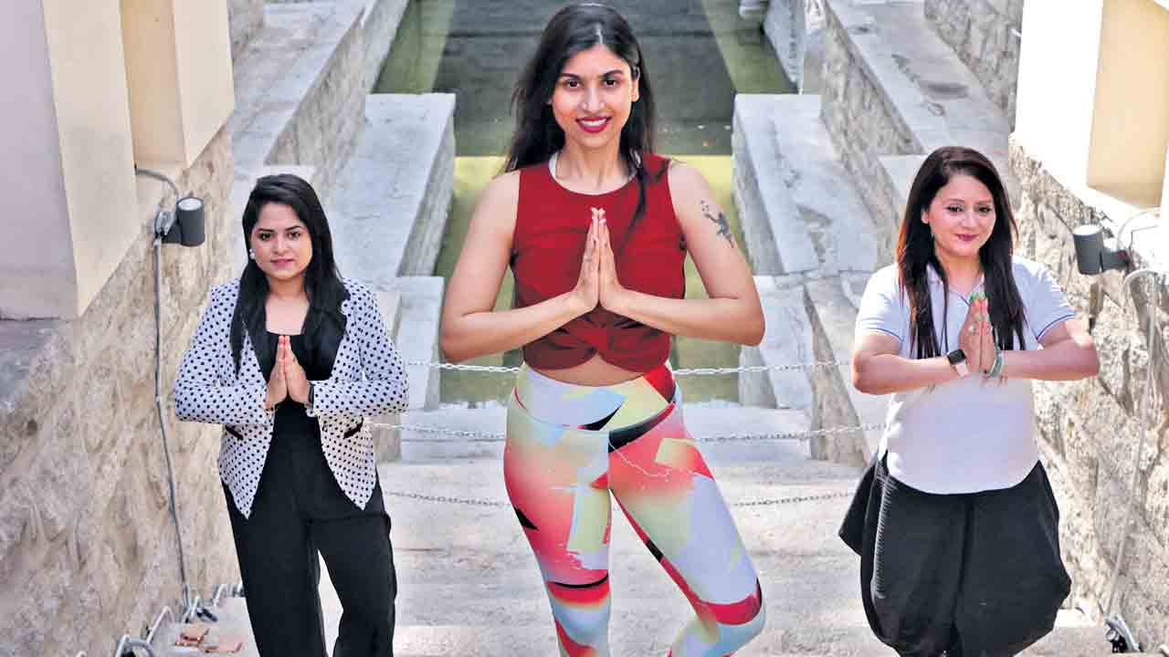 యోగానందం