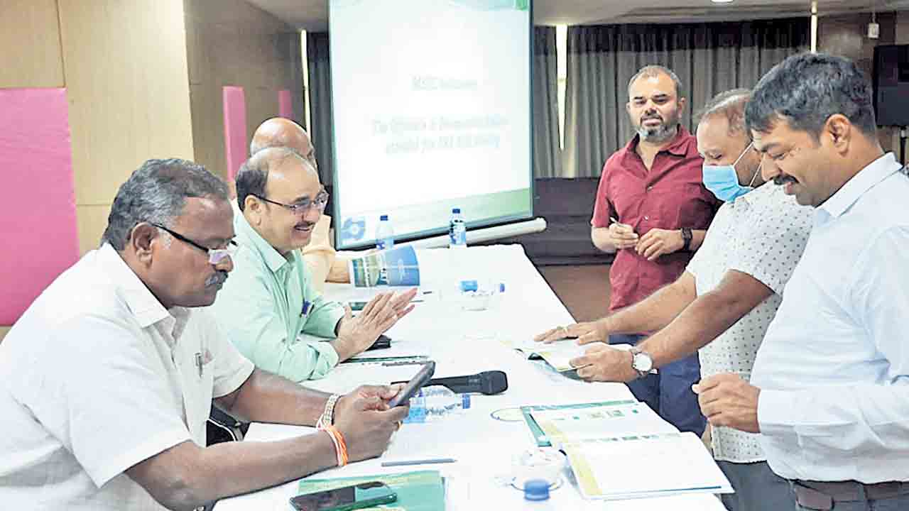 రంగారెడ్డి ప్రీబిడ్‌కు అద్భుత స్పందన