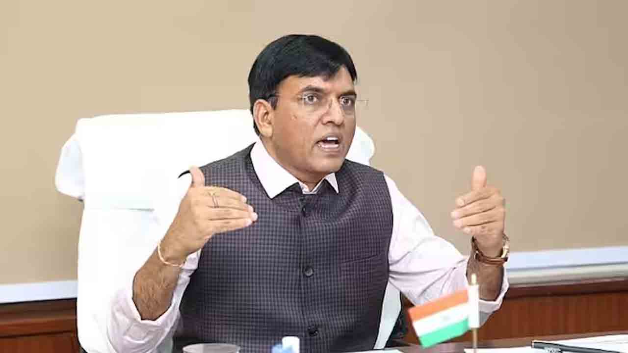 2 ఫార్మా సంస్థల్ని అమ్మేస్తాం