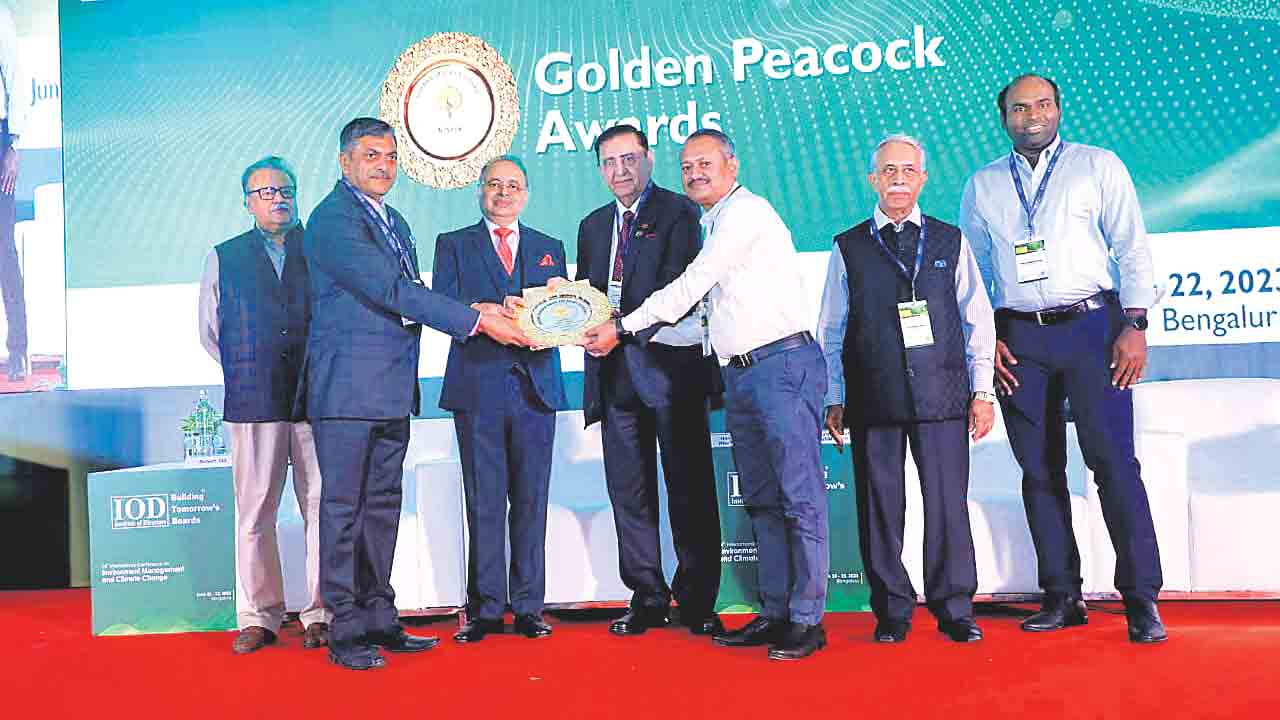 ఎన్టీపీసీకి గోల్డెన్‌ పికాక్‌ అవార్డు