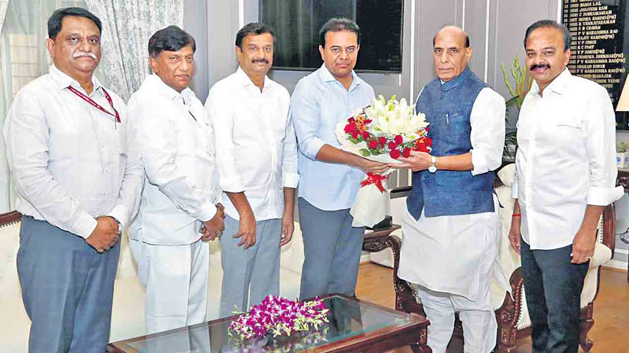 Minister KTR |  స్కైవేల కోసం భూములివ్వరేం.. 9 ఏండ్లుగా కోరుతున్నా స్పందించని కేంద్రం.. ప్రజాక్షేత్రంలోనే తేల్చుకుంటాం: మంత్రి కేటీఆర్‌