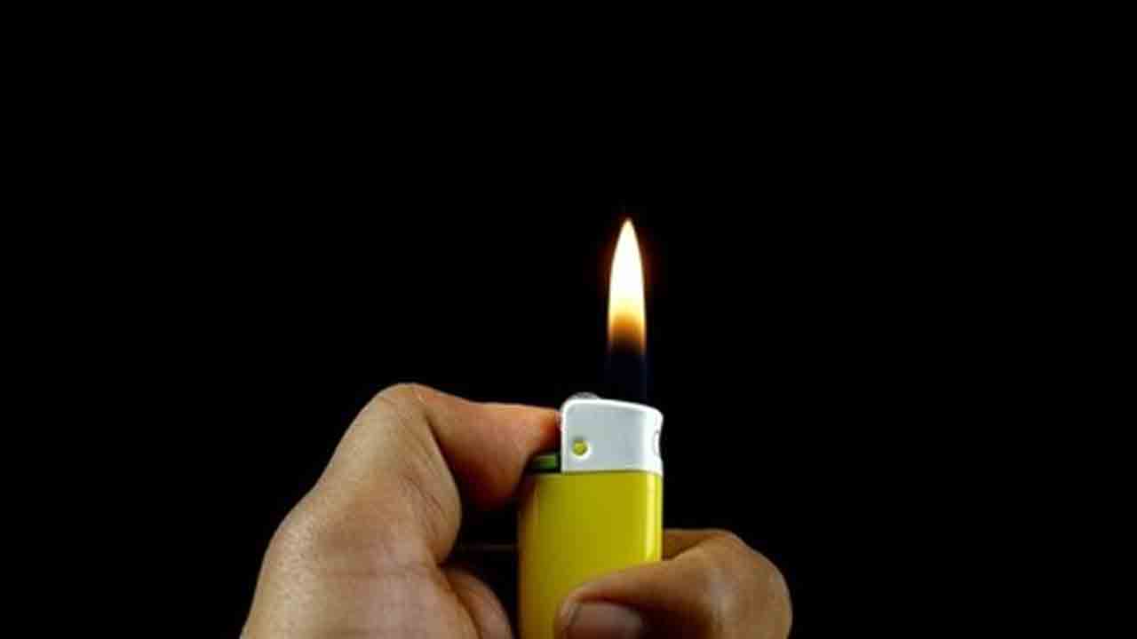 రూ.20లోపు సిగరెట్‌ లైటర్ల దిగుమతులపై నిషేధం