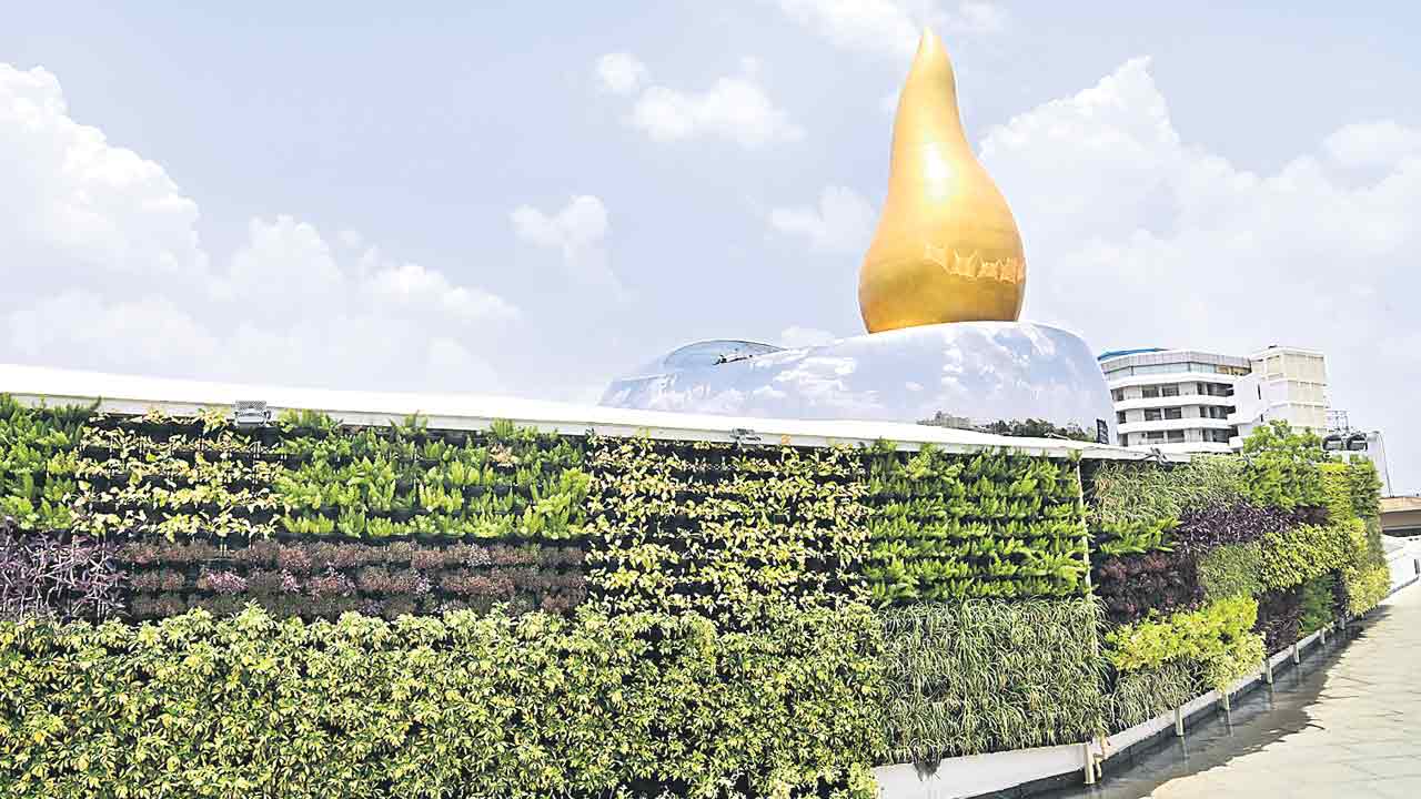 ఉద్యమ ధ్రువతారలకు నివాళి