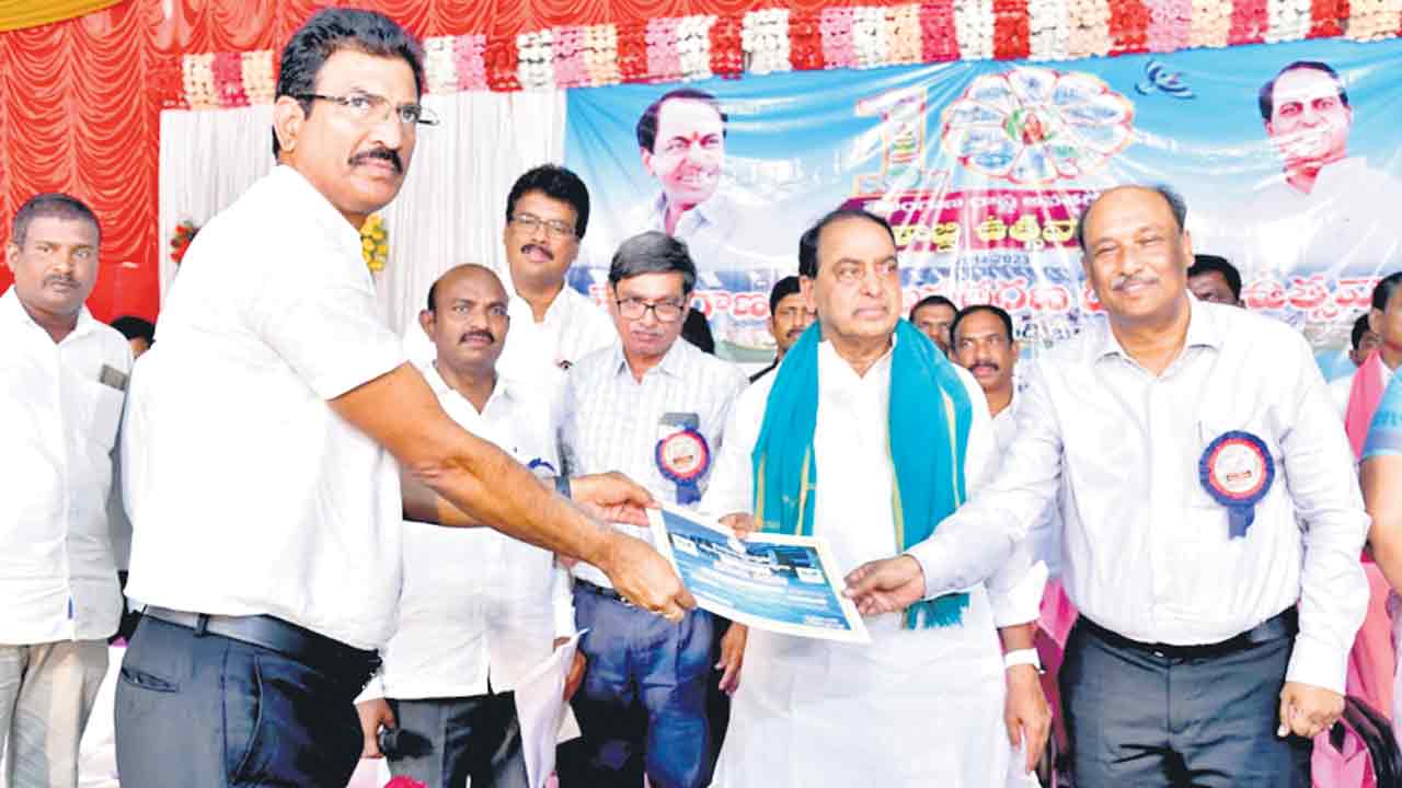 సాగునీటి సంబురం