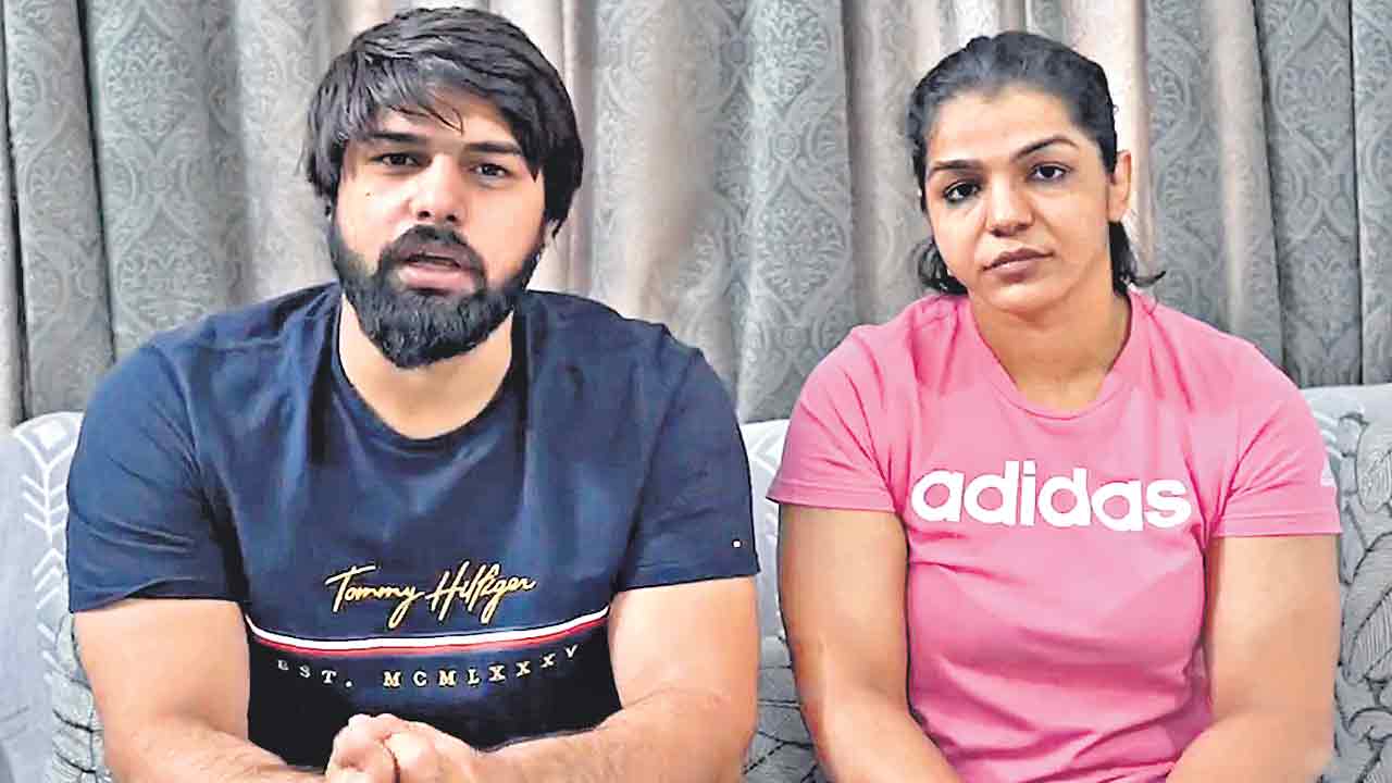 Brij Bhushan | బ్రిజ్‌కు రక్షణగా బీజేపీ.. మహిళా రెజ్లర్లకు అండగా నిలిచిన పౌర సమాజం