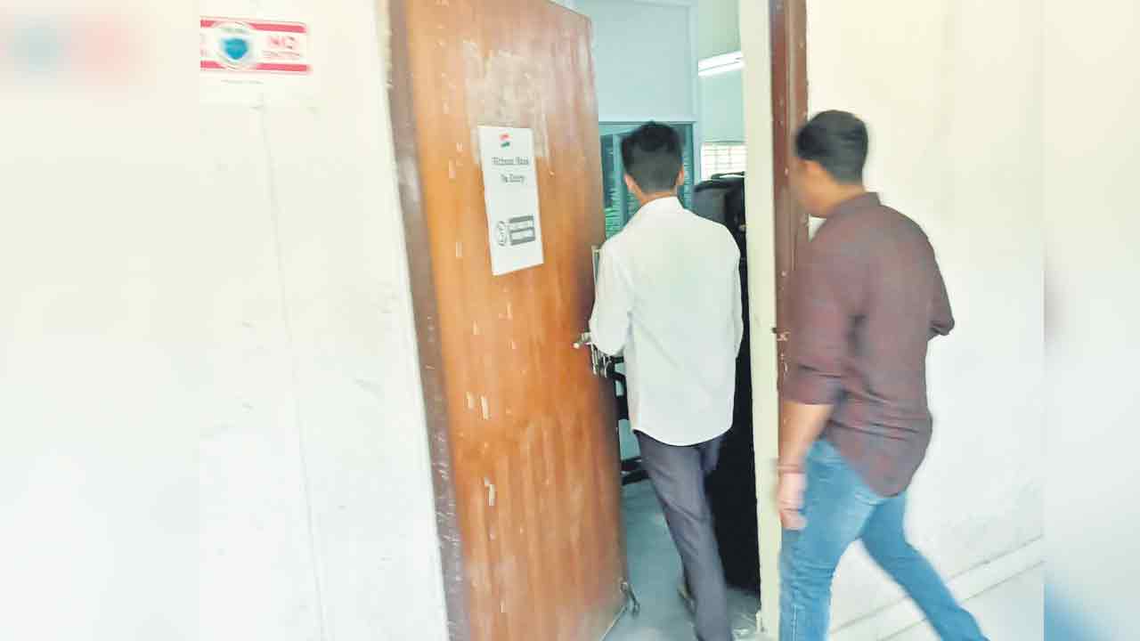 టీయూలో మళ్లీ విజిలెన్స్‌ తనిఖీలు