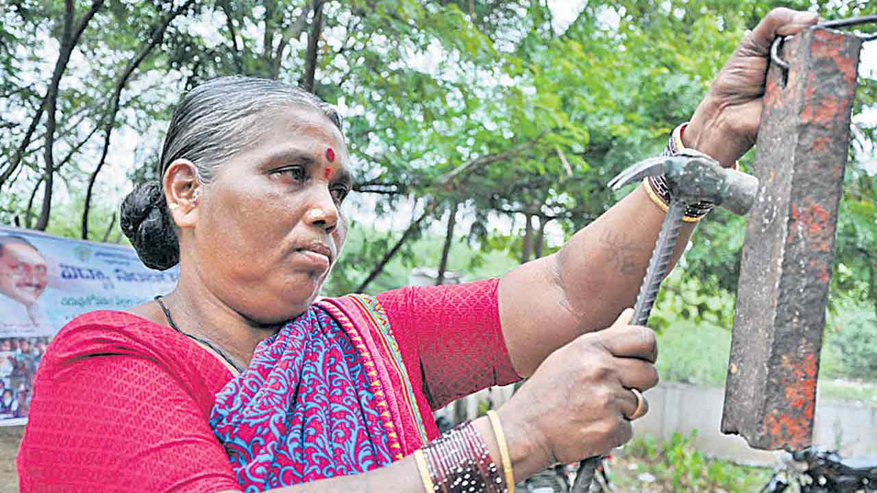 మోగనున్న బడి గంట